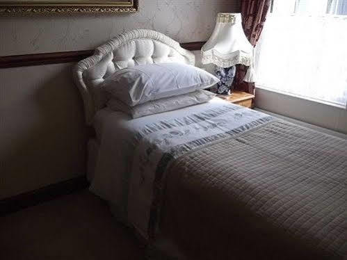 Edwardian House Bed And Breakfast Redcar Exterior photo